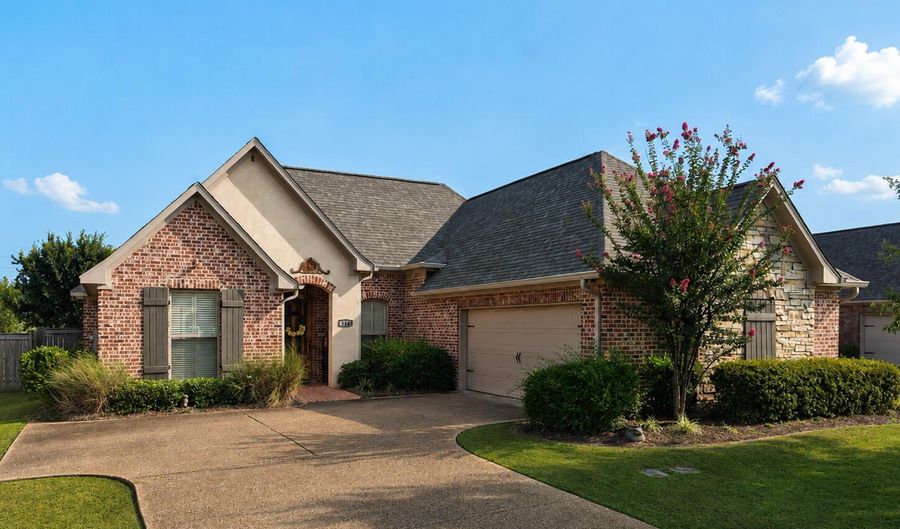 144 Amethyst Dr, Brandon, MS 39047 - 3 Beds, 2 Bath