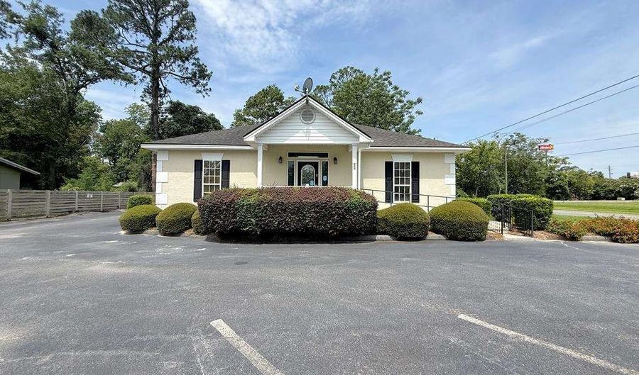 200 Elm St, Adel, GA 31620 - 0 Beds, 0 Bath