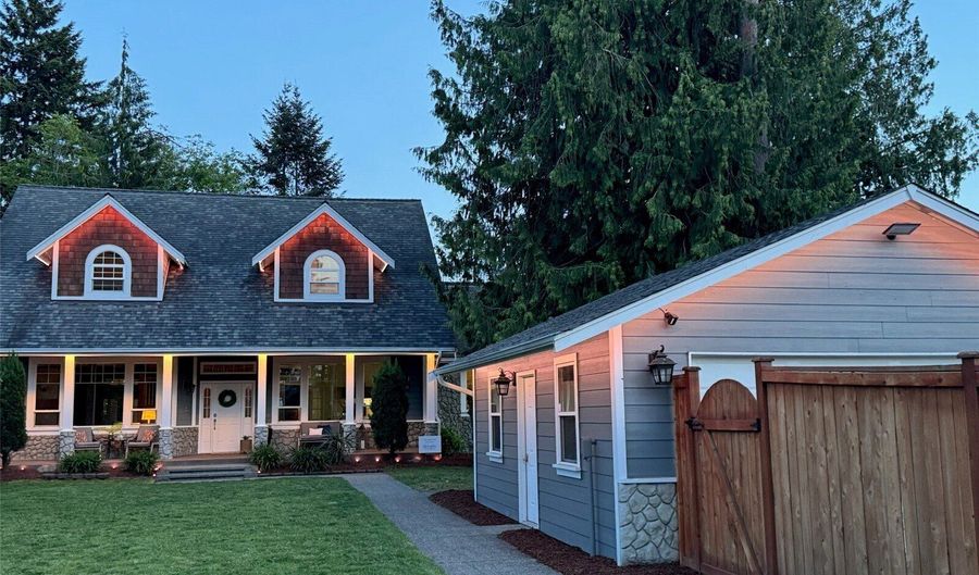 20409 70th St E, Bonney Lake, WA 98391 - 5 Beds, 4 Bath