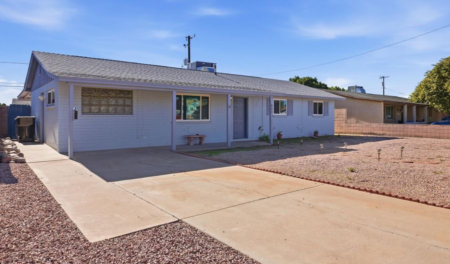 857 E BUFFALO St, Chandler, AZ 85225 - 4 Beds, 2 Bath