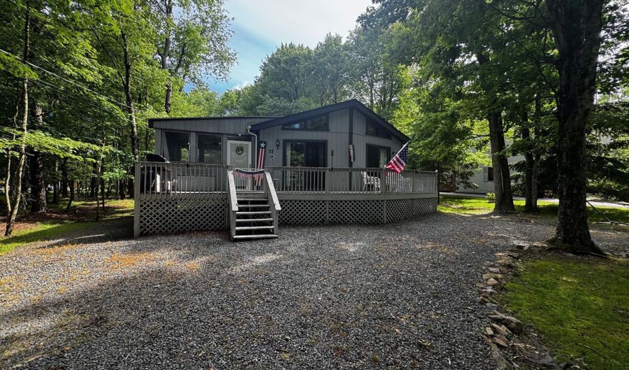 33 Eliot Ln, Albrightsville, PA 18210 - 3 Beds, 2 Bath
