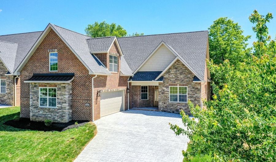 1534 Tsuga Dr, Alcoa, TN 37701 - 4 Beds, 3 Bath