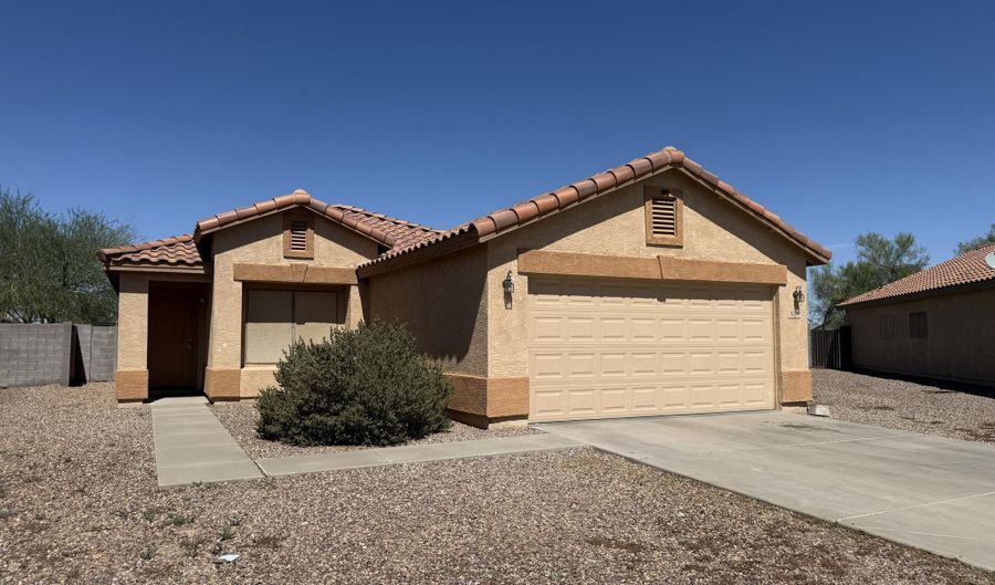 678 W KINGMAN Loop, Casa Grande, AZ 85122 - 3 Beds, 2 Bath