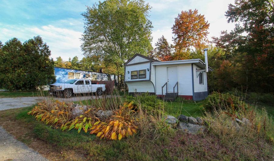 5 Catamount Hill Dr, Allenstown, NH 03275 - 2 Beds, 1 Bath