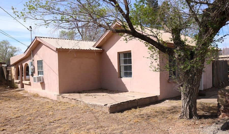 702 W Murphy, Alpine, TX 79830 - 3 Beds, 1 Bath