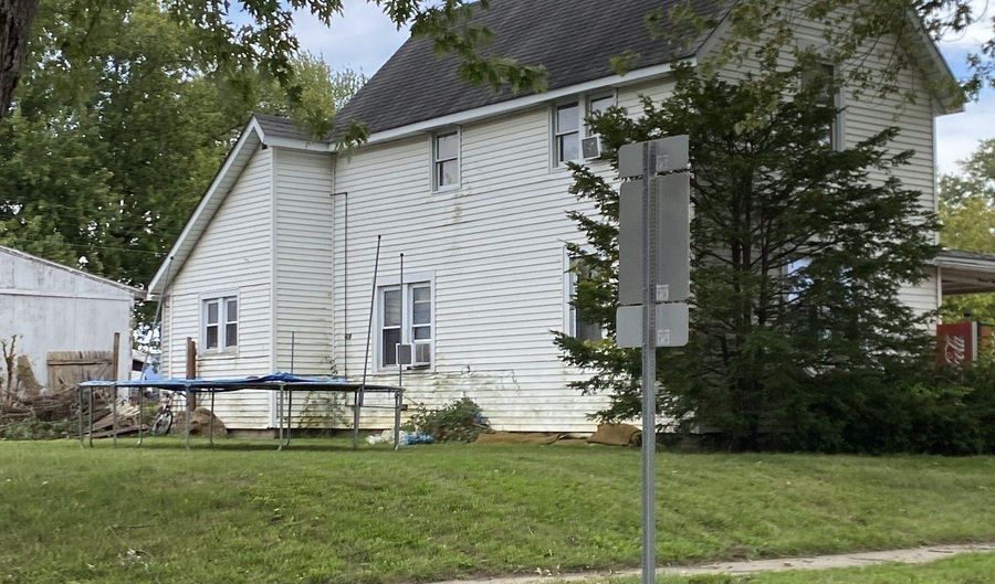 711 S Harrison St, Alexandria, IN 46001 - 3 Beds, 1 Bath