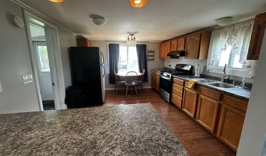 228 Belmont Ave, Belfast, ME 04915 - 2 Beds, 1 Bath