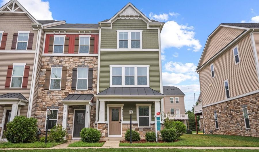 41768 MCMONAGLE Sq, Aldie, VA 20105 - 3 Beds, 4 Bath