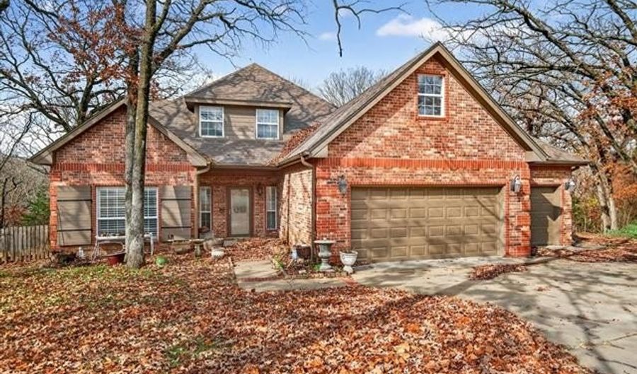 1417 Mission Ct, Bartlesville, OK 74006 - 4 Beds, 3 Bath