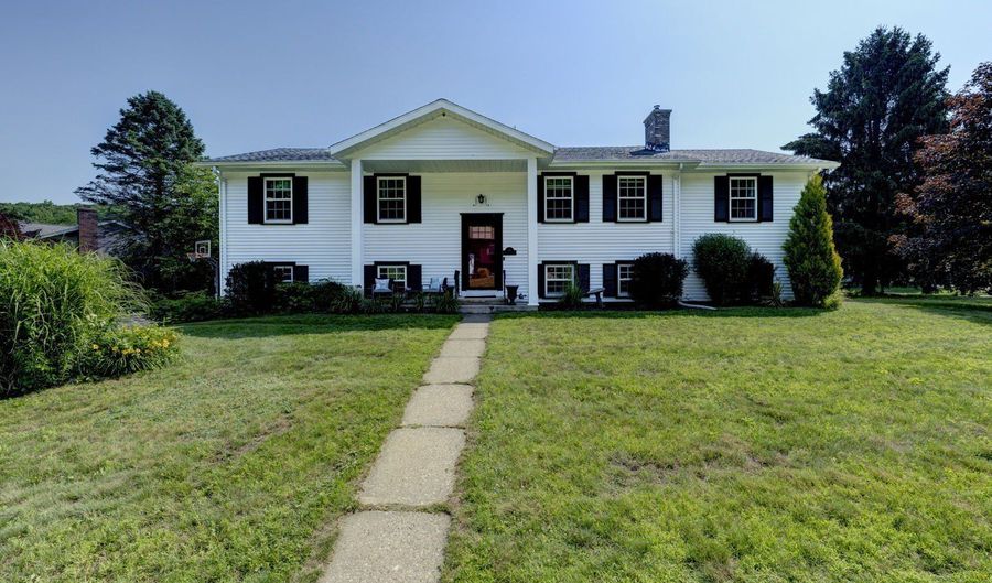 40 Sand Hill Rd, Bristol, CT 06010 - 5 Beds, 2 Bath