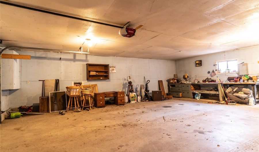 516 W Park Ave, Anaconda, MT 59711 - 4 Beds, 2 Bath