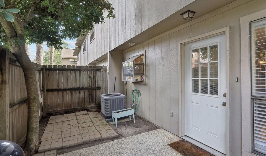 951 Ridgepoint Ct #3-A, Baton Rouge, LA 70810 - 2 Beds, 1 Bath