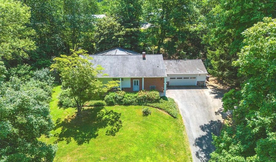 2706 TERRA VISTA Dr, Baldwin, MD 21013 - 3 Beds, 3 Bath