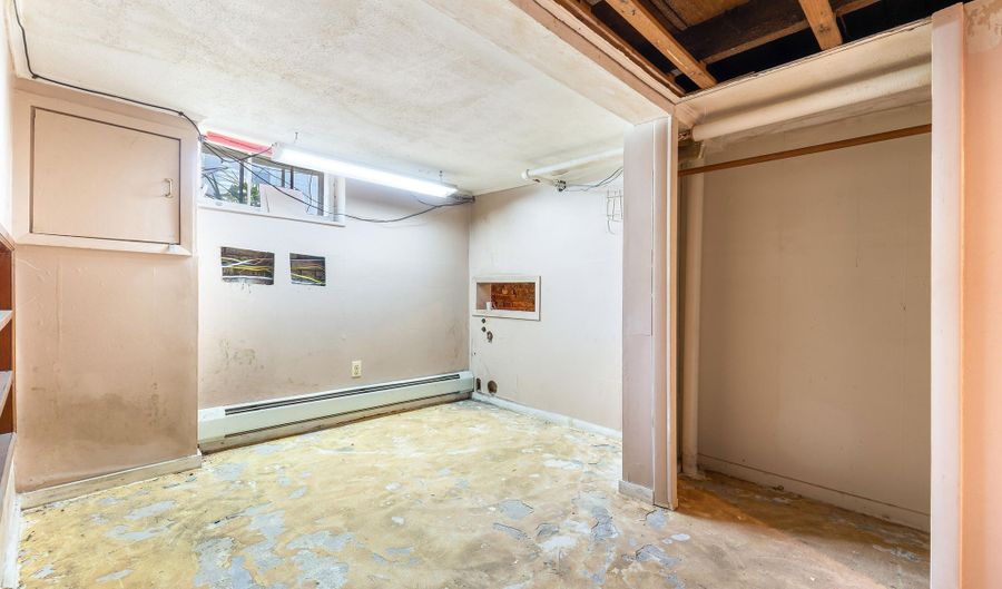 44 Sixth St, Auburn, ME 04210 - 3 Beds, 0 Bath