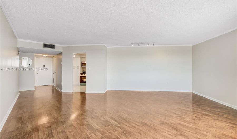 2750 NE 183rd St 607, Aventura, FL 33160 - 1 Beds, 2 Bath