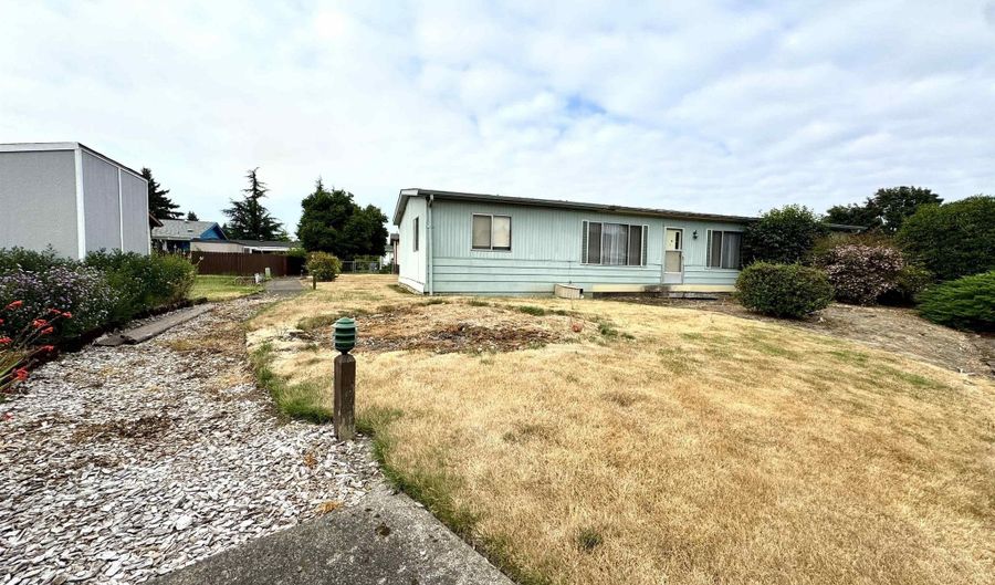 3800 Mountain View Dr SE 43, Albany, OR 97322 - 3 Beds, 2 Bath