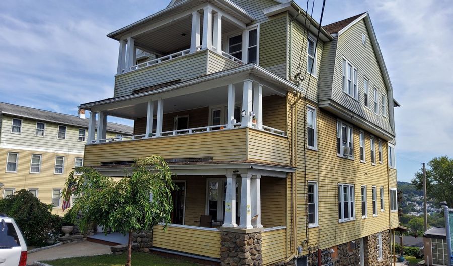 463 Congress Ave 1, Waterbury, CT 06708 - 2 Beds, 1 Bath