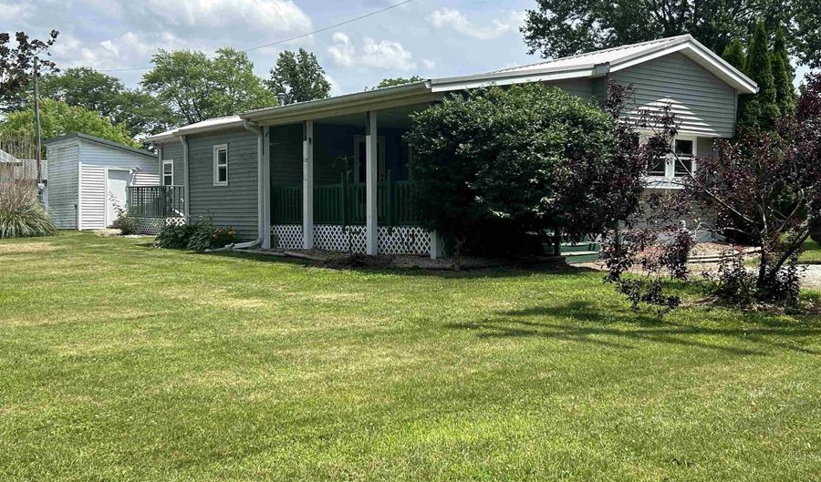 710 N Jackson St, Andrews, IN 46702 - 3 Beds, 2 Bath