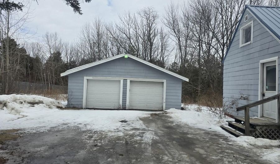 1555 Union St, Bangor, ME 04401 - 2 Beds, 1 Bath