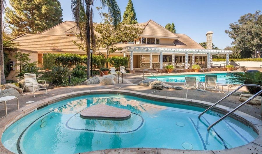 2571 Plaza Del Amo 107, Torrance, CA 90503 - 2 Beds, 2 Bath