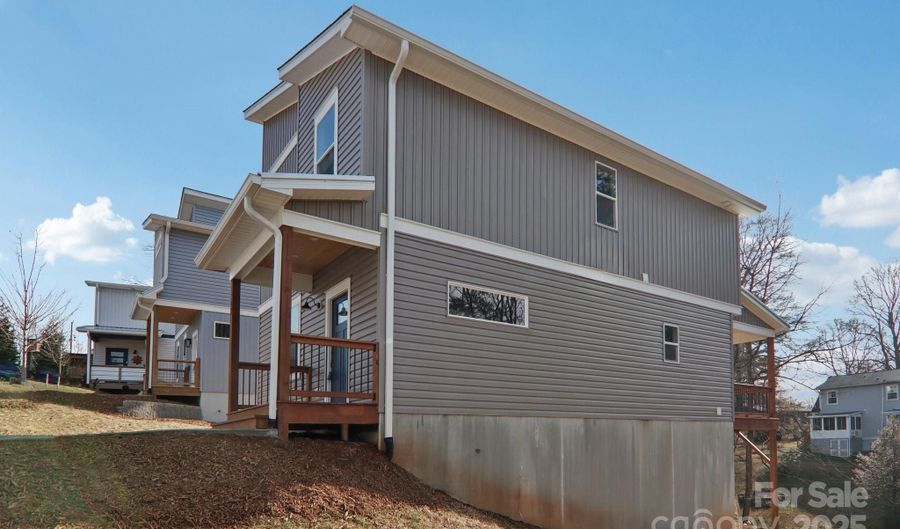 12 Escondido Dr, Asheville, NC 28806 - 3 Beds, 3 Bath