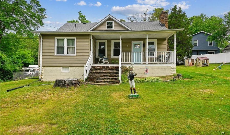 12820 10TH St, Bowie, MD 20720 - 4 Beds, 2 Bath