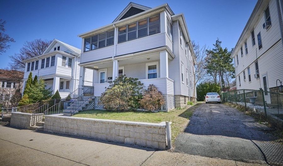 280 Market St, Boston, MA 02135 - 5 Beds, 2 Bath