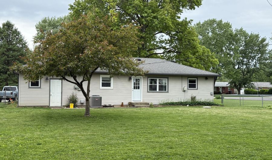 4953 S Missouri St, Indianapolis, IN 46217 - 3 Beds, 1 Bath
