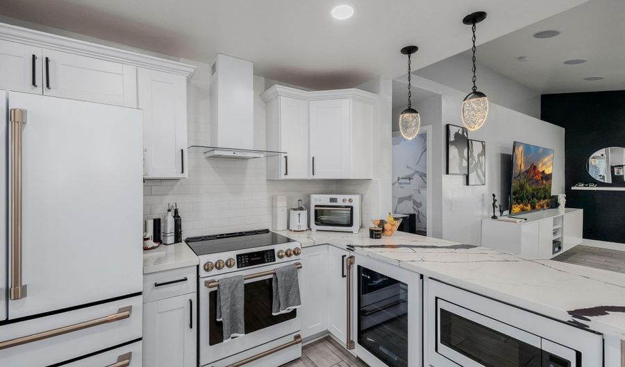 11962 W Berkeley Rd, Avondale, AZ 85392 - 3 Beds, 2 Bath