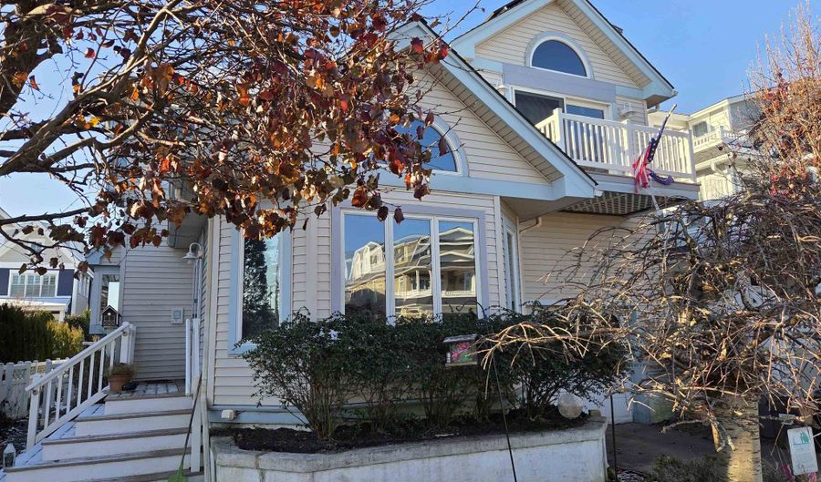 256 42nd, Avalon, NJ 08202 - 4 Beds, 3 Bath