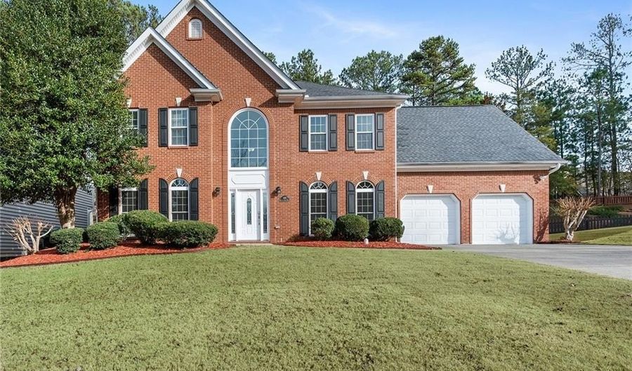 560 Kimball Crest Ct, Alpharetta, GA 30022 - 4 Beds, 3 Bath