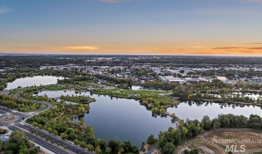 3249 W Moore St, Boise, ID 83702 - 3 Beds, 4 Bath