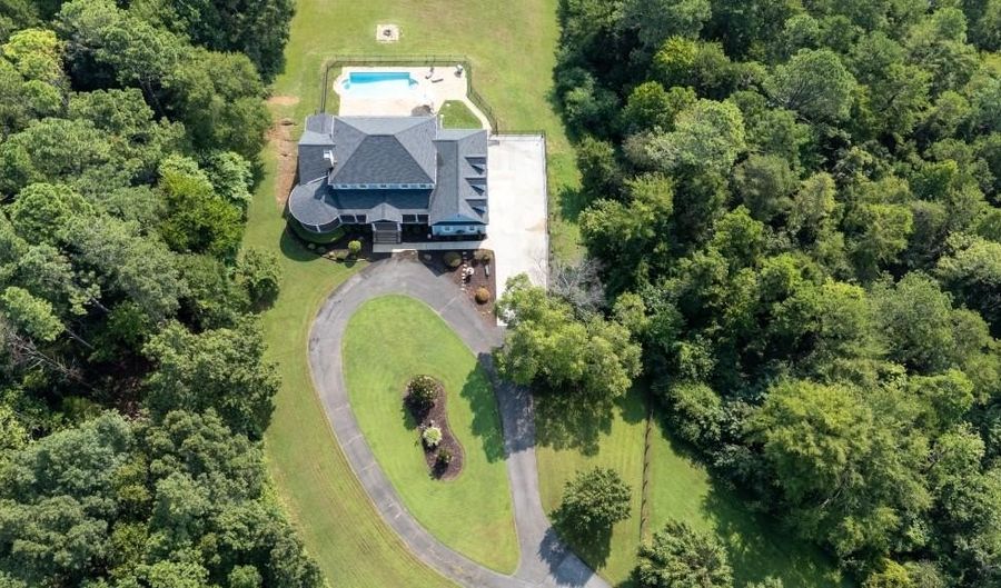1616 Hwy 140 NW, Adairsville, GA 30103 - 4 Beds, 5 Bath