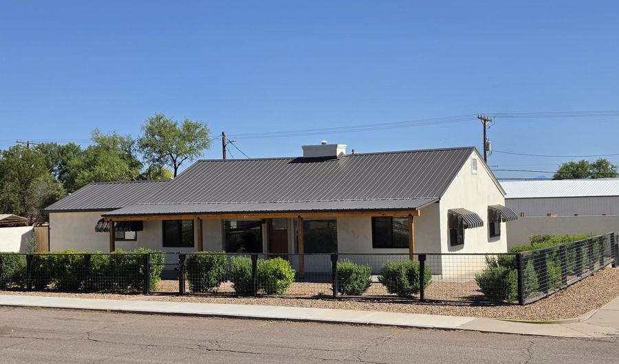 193 E 6th St, Benson, AZ 85602 - 4 Beds, 3 Bath