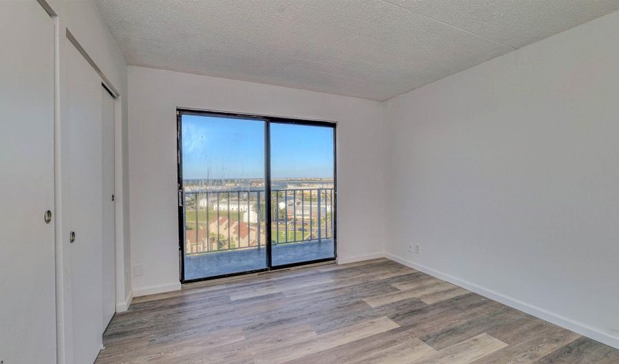 655 ABSECON Blvd, Atlantic City, NJ 08401 - 1 Beds, 1 Bath