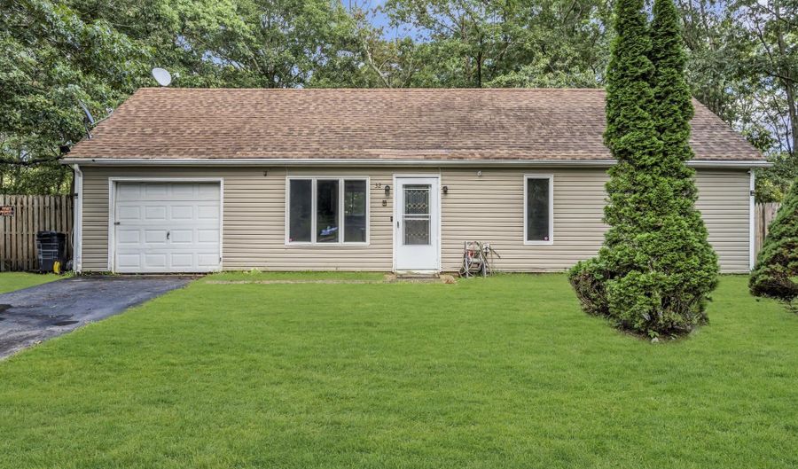 32 1st St, Barnegat, NJ 08005 - 3 Beds, 1 Bath