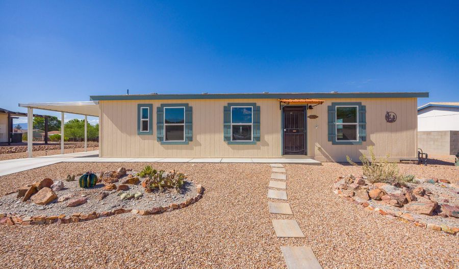 692 W Pony Express Ln, Benson, AZ 85602 - 2 Beds, 2 Bath