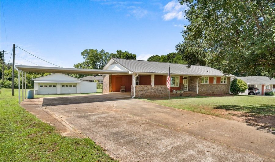 312 Edwards Dr, Anderson, SC 29626 - 3 Beds, 2 Bath