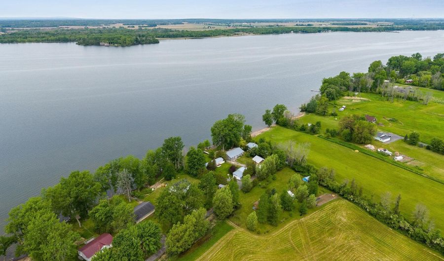 279 Hunter N Rd, Alburgh, VT 05440 - 3 Beds, 2 Bath