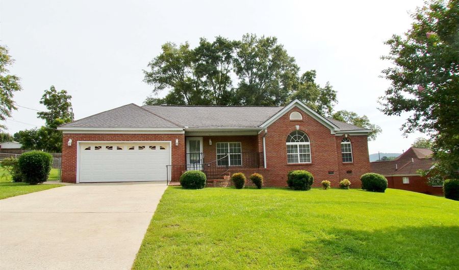 1729 PATCH Pl, Anniston, AL 36201 - 3 Beds, 2 Bath