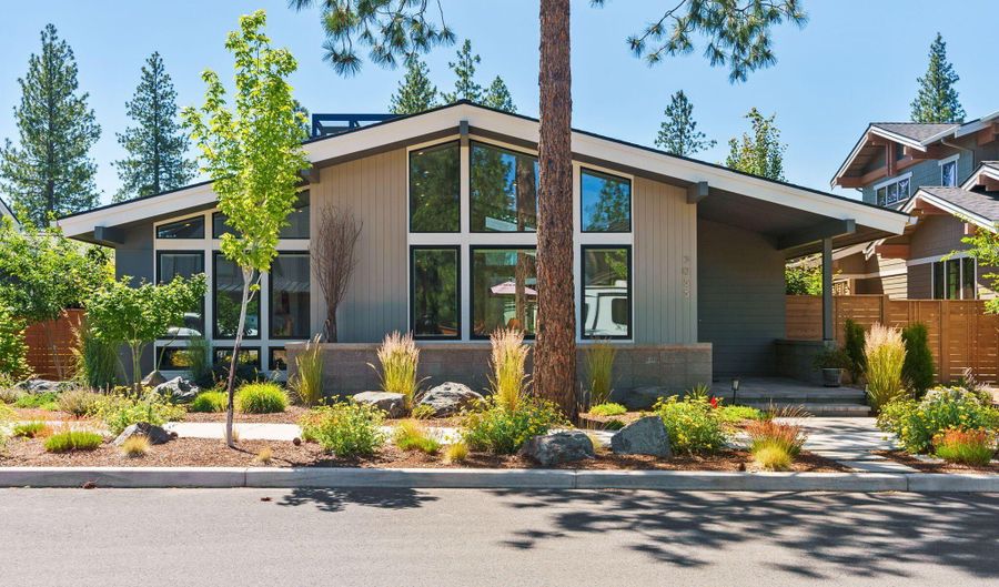 3055 NW Tharp Ave, Bend, OR 97703 - 3 Beds, 2 Bath