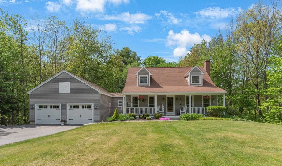 8 Locke Hill Ln, Barrington, NH 03825 - 3 Beds, 2 Bath