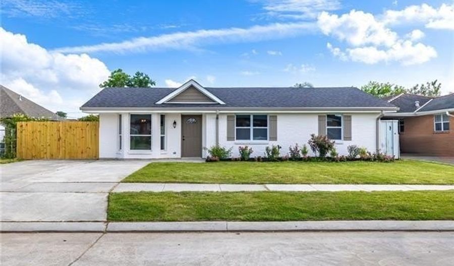 404 ALPACA Dr, Arabi, LA 70032 - 4 Beds, 3 Bath