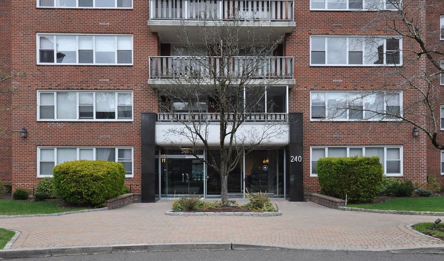 240 Garth Rd Unit 6B2, Scarsdale, NY 10583 - 1 Beds, 2 Bath