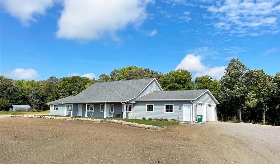 13796 State Highway 55 NW, Annandale, MN 55302 - 2 Beds, 3 Bath