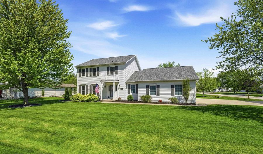 N124 BARBERRY Lane, Appleton, WI 54915 - 3 Beds, 3 Bath