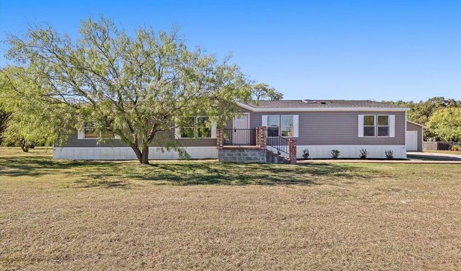 9009 N Monterrey Dr, Alvarado, TX 76009 - 4 Beds, 2 Bath