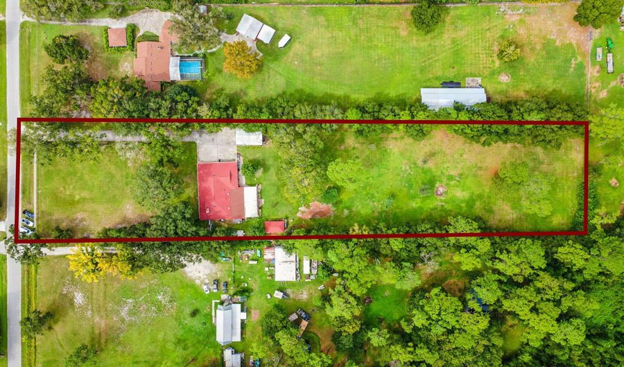 1950 Foxhollow Dr E, Auburndale, FL 33823 - 4 Beds, 3 Bath