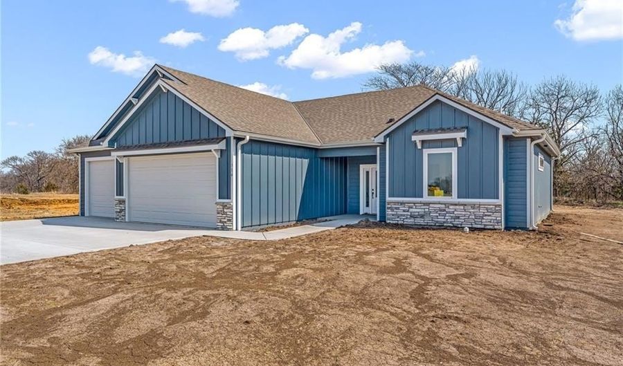 314 Rockers Dr, Baldwin City, KS 66006 - 3 Beds, 2 Bath