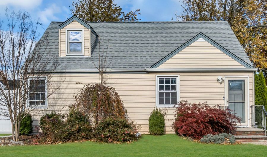 20 Burnet St, Avenel, NJ 07001 - 4 Beds, 1 Bath